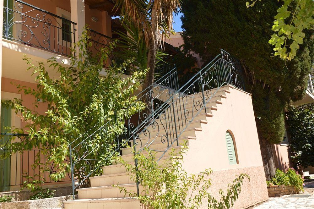Philippos Aparthotel 2*