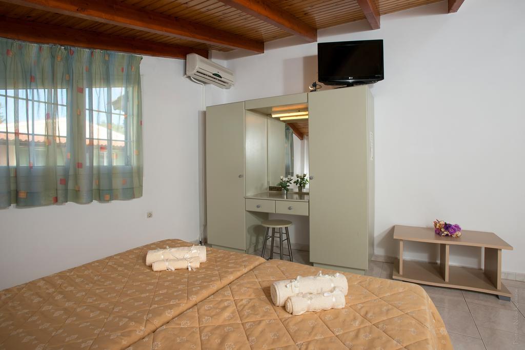 Aparthotel Philippos
