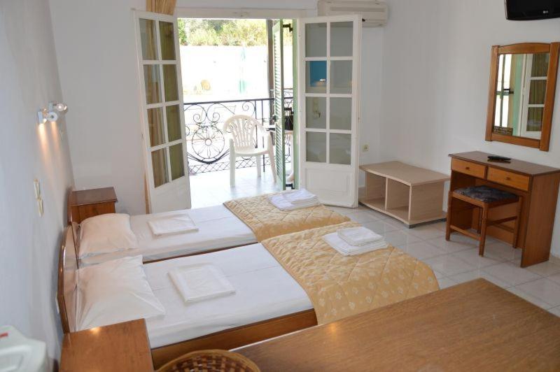 Aparthotel Philippos