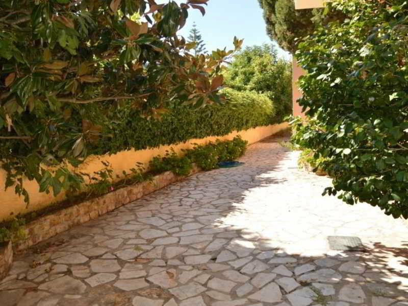 Philippos Aparthotel 2*